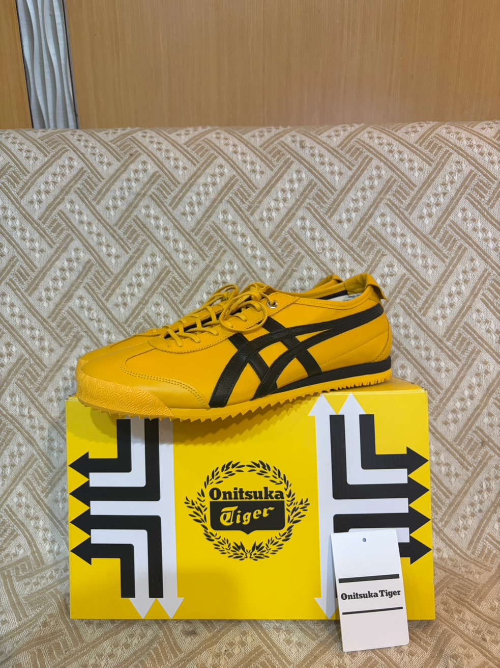 Onitsuka Tiger】鬼塚虎黃底黑虎爪MEXICO 66 SD 休閒鞋(1183A872-752